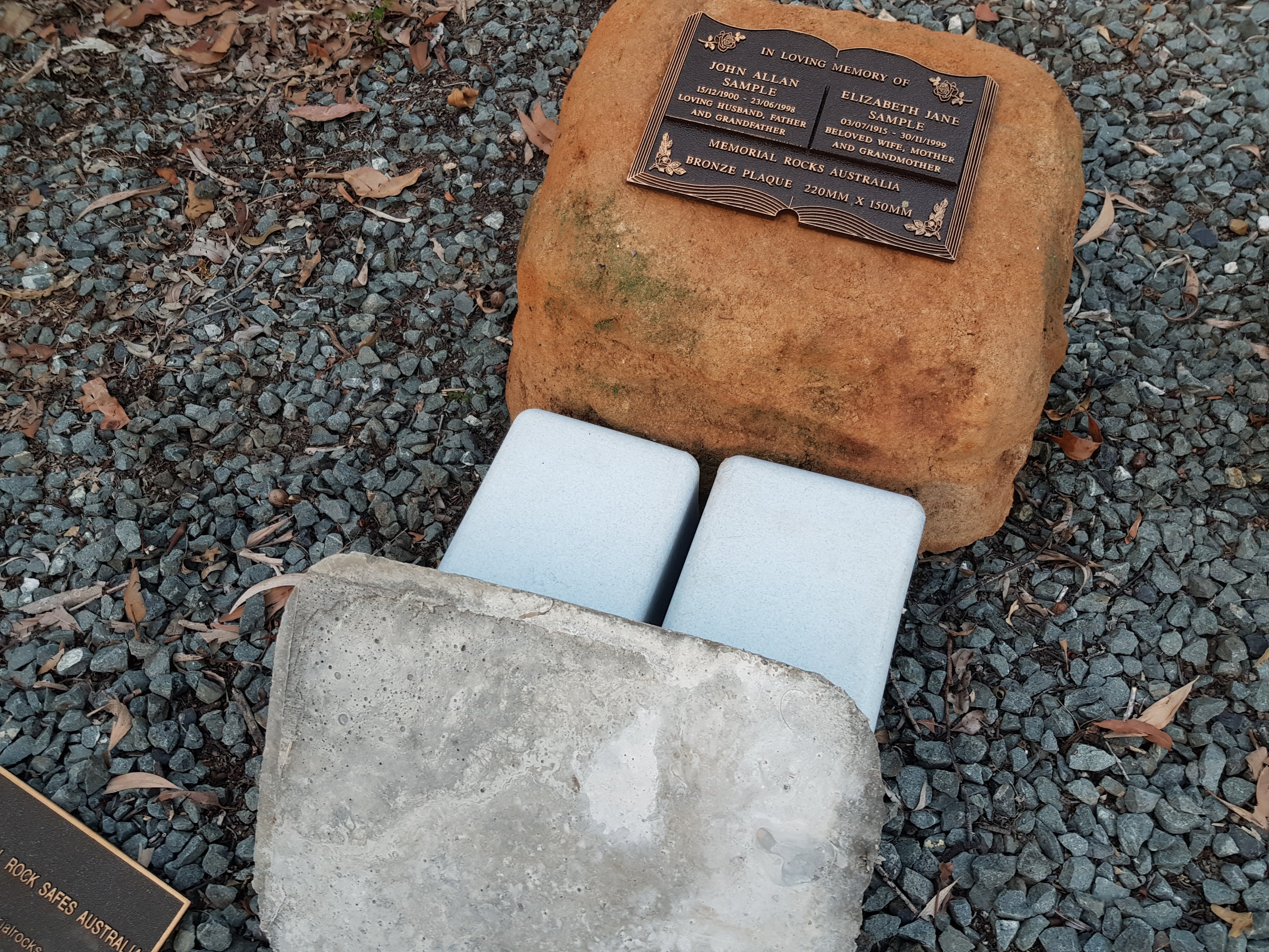 Memorial Rock Urn 1670 Large Double Sandstone