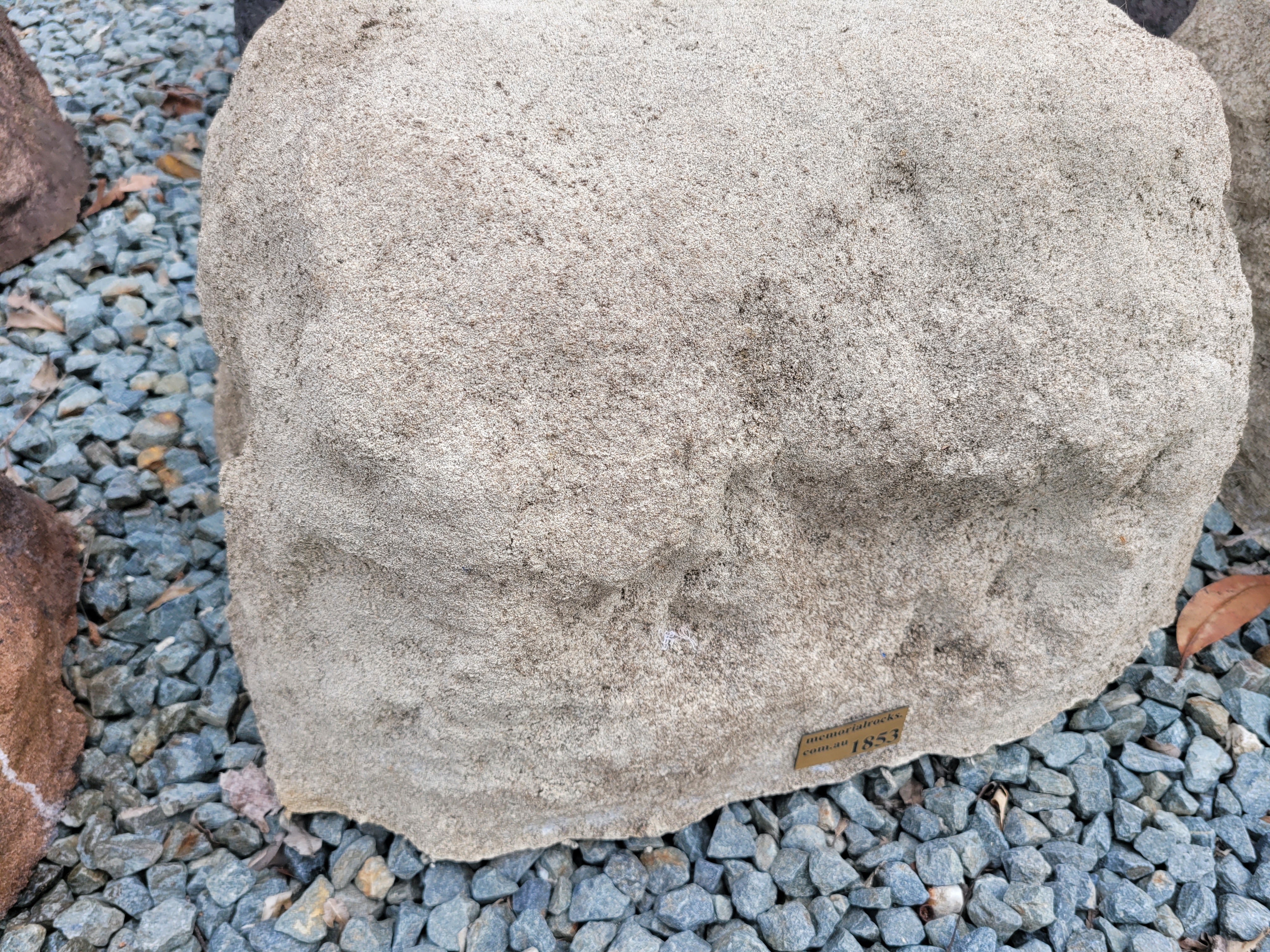 (Memorial Rock Urn 1853 Large Double Natural Riversand