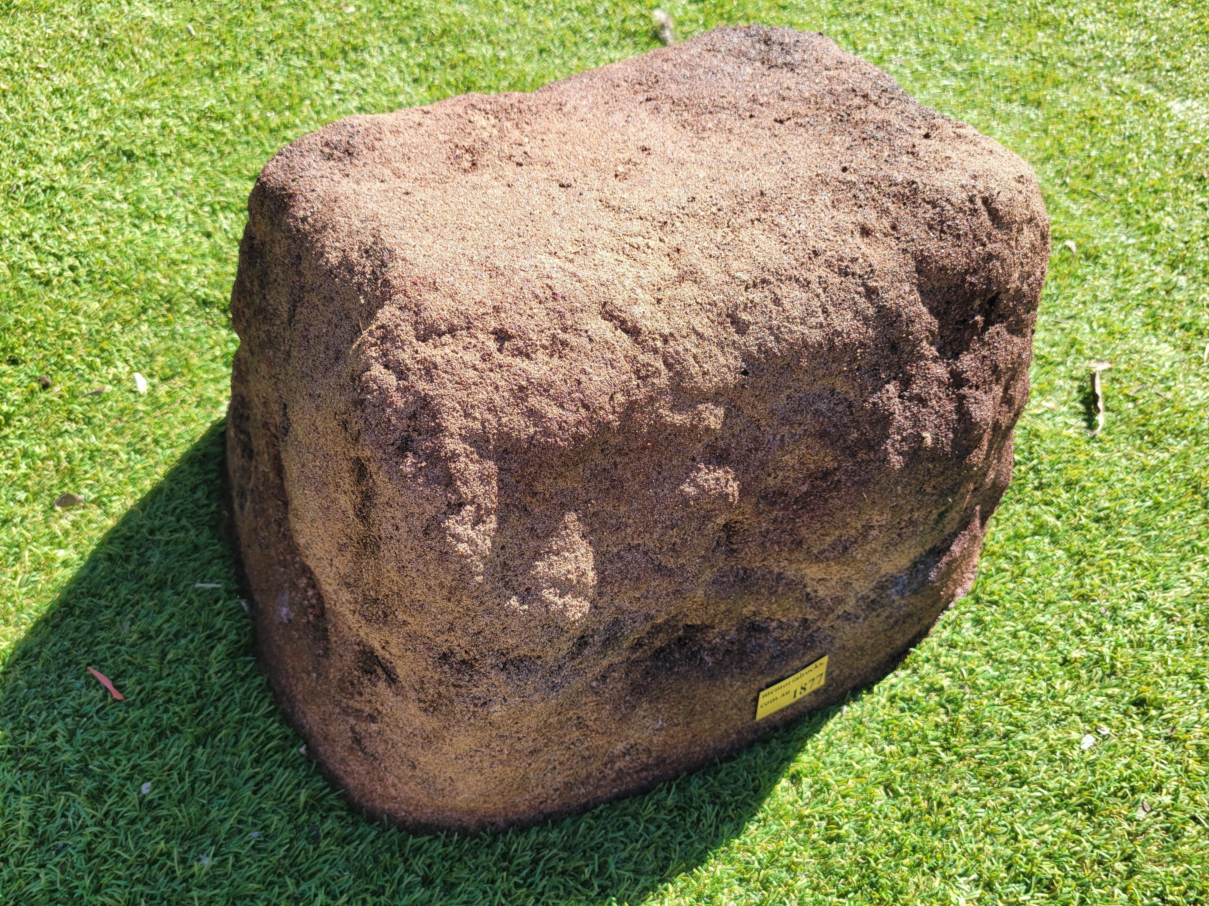 Memorial Rock Urn 1877 Large Double Brown