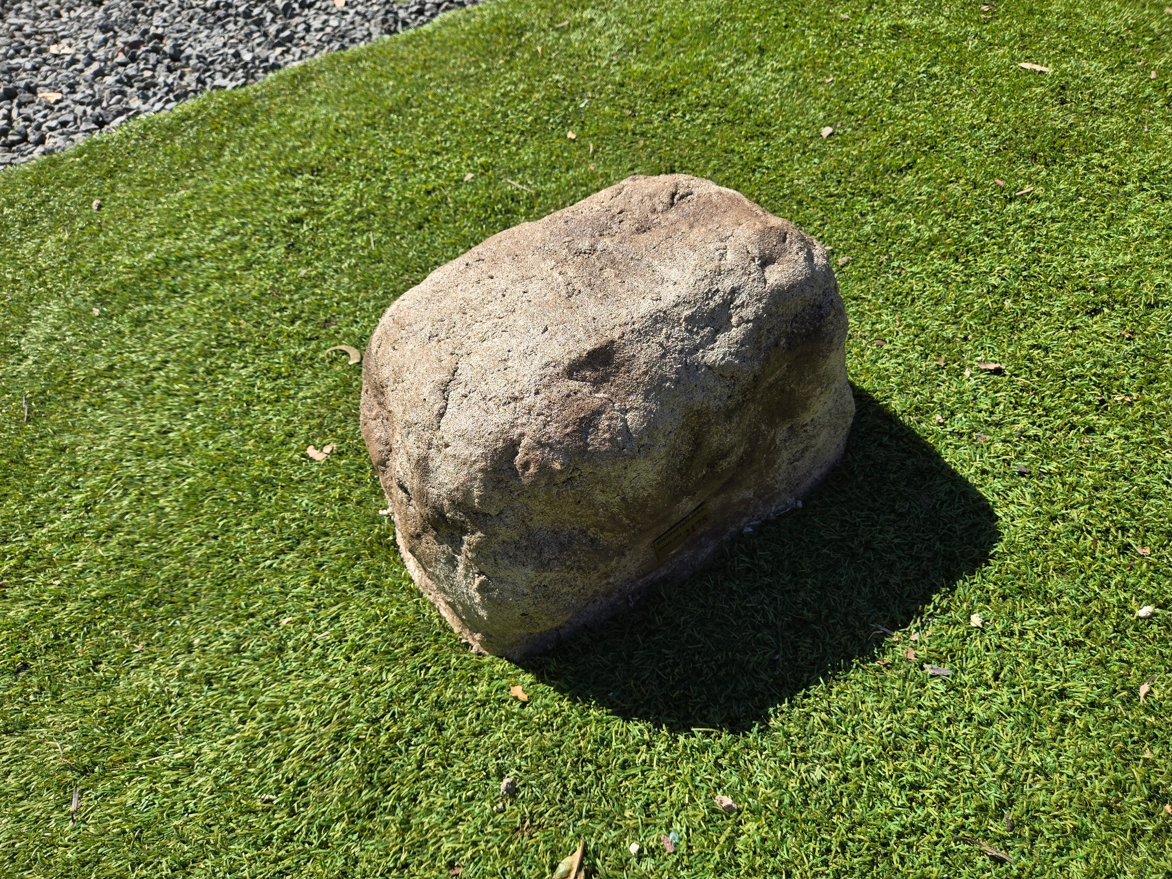 Memorial Rock Urn 2175 Medium Natural Riversand