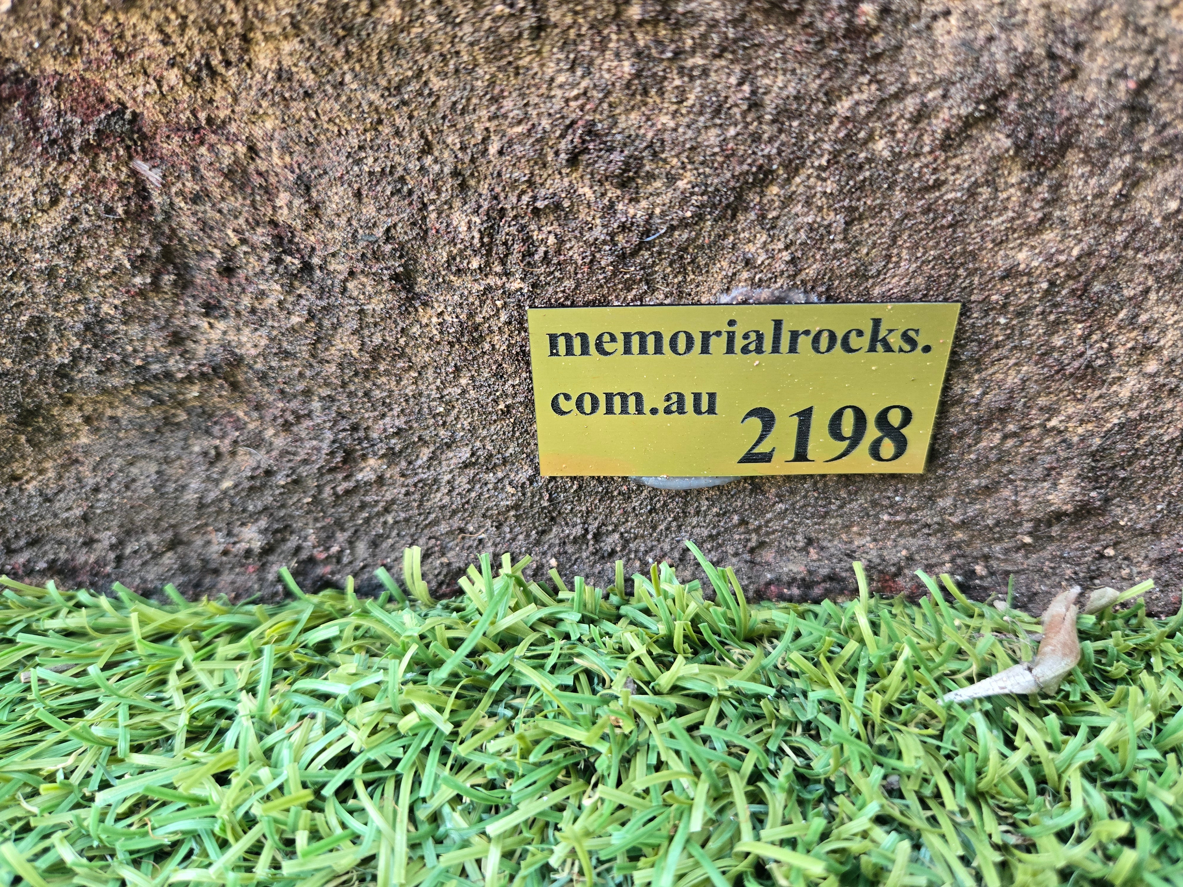 Memorial Rock Urn 2198 Large Double Brown