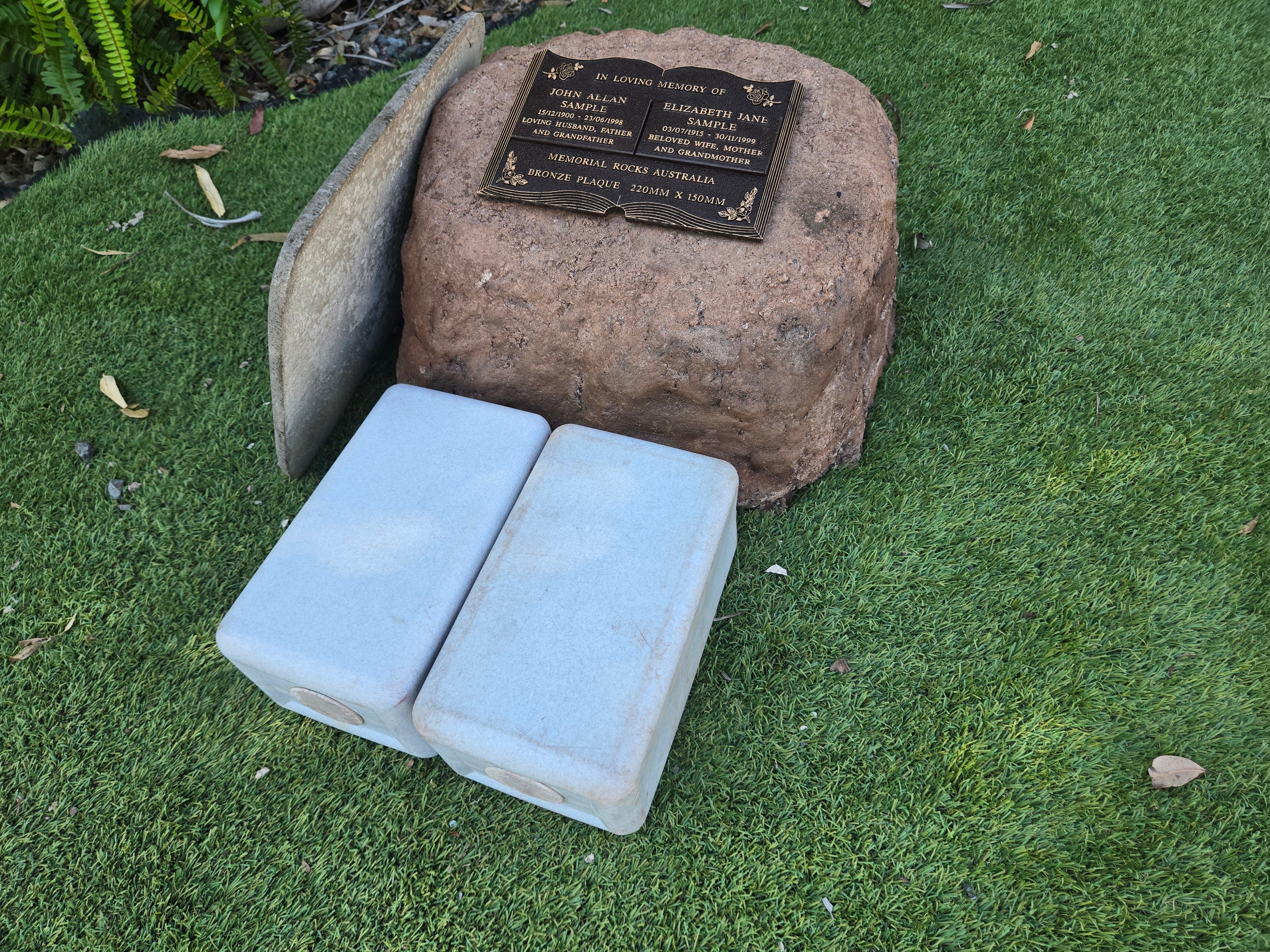Memorial Rock Urn 2200 Large Double Brown