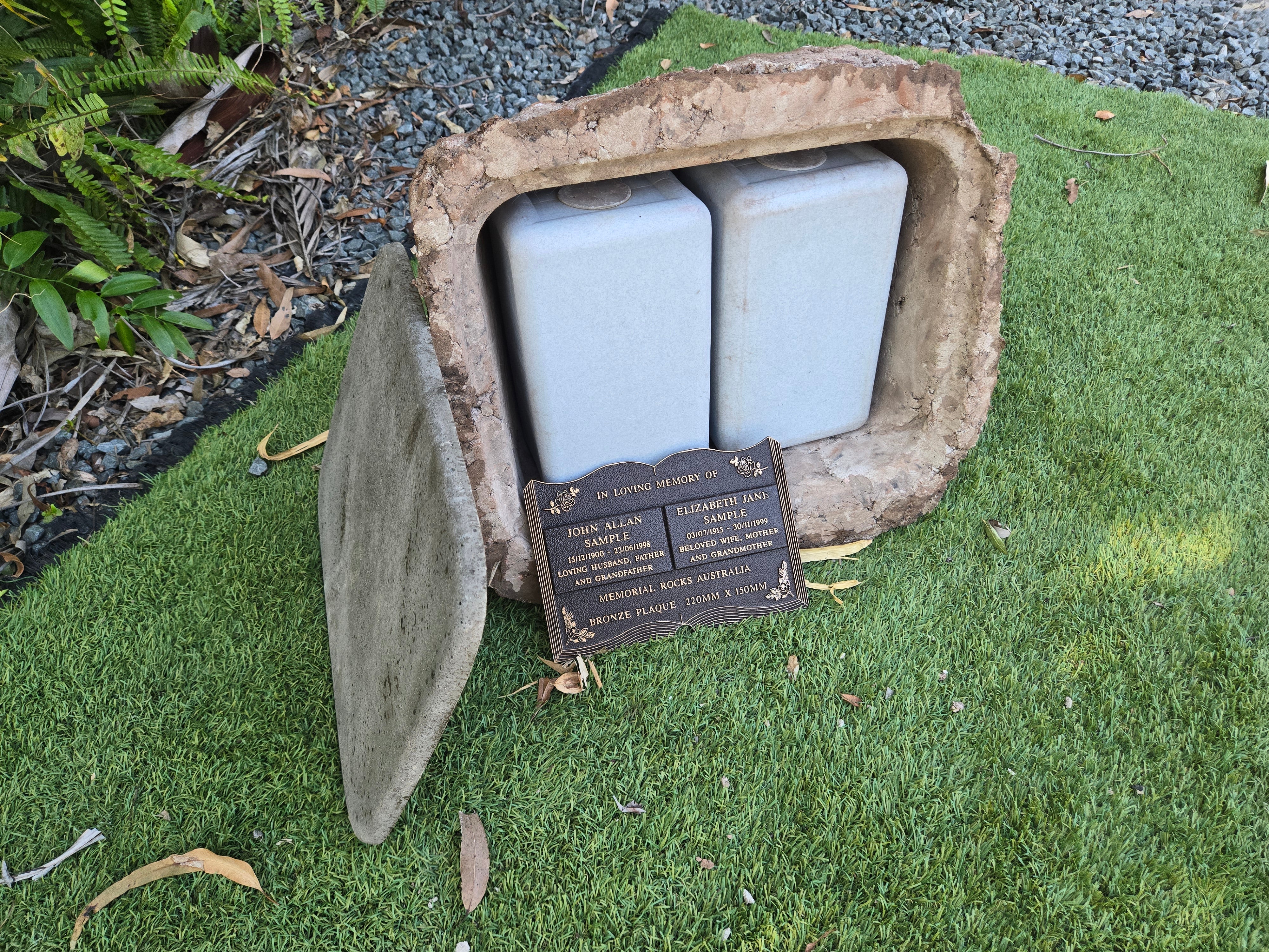 Memorial Rock Urn 2200 Large Double Brown