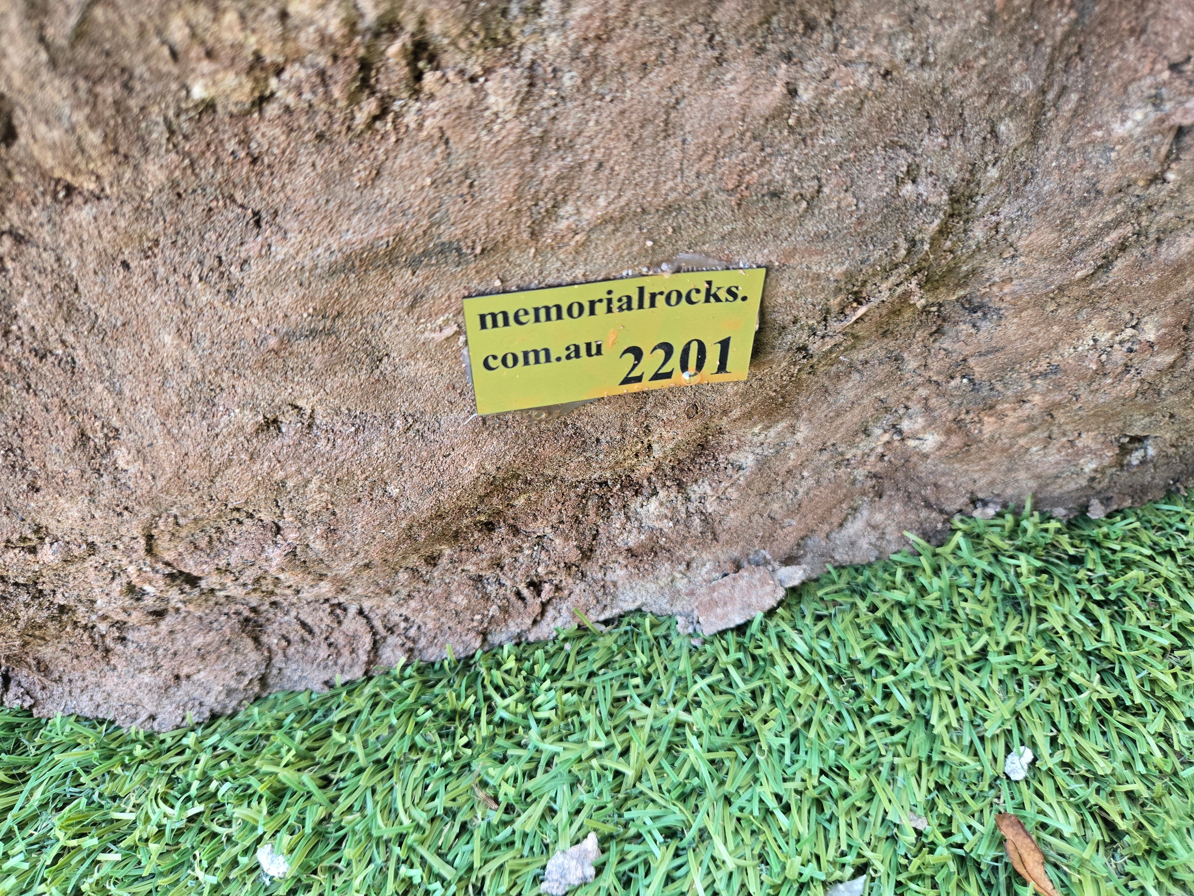 Memorial Rock Urn 2201 Large Double Brown