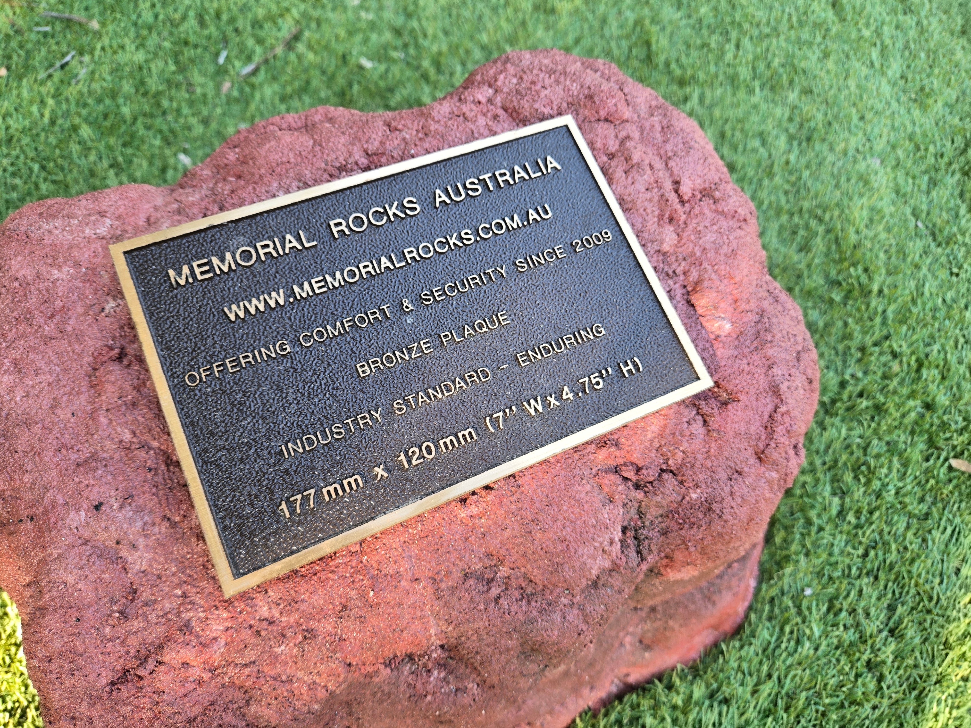 Memorial Rock Urn 2207 Large Red
