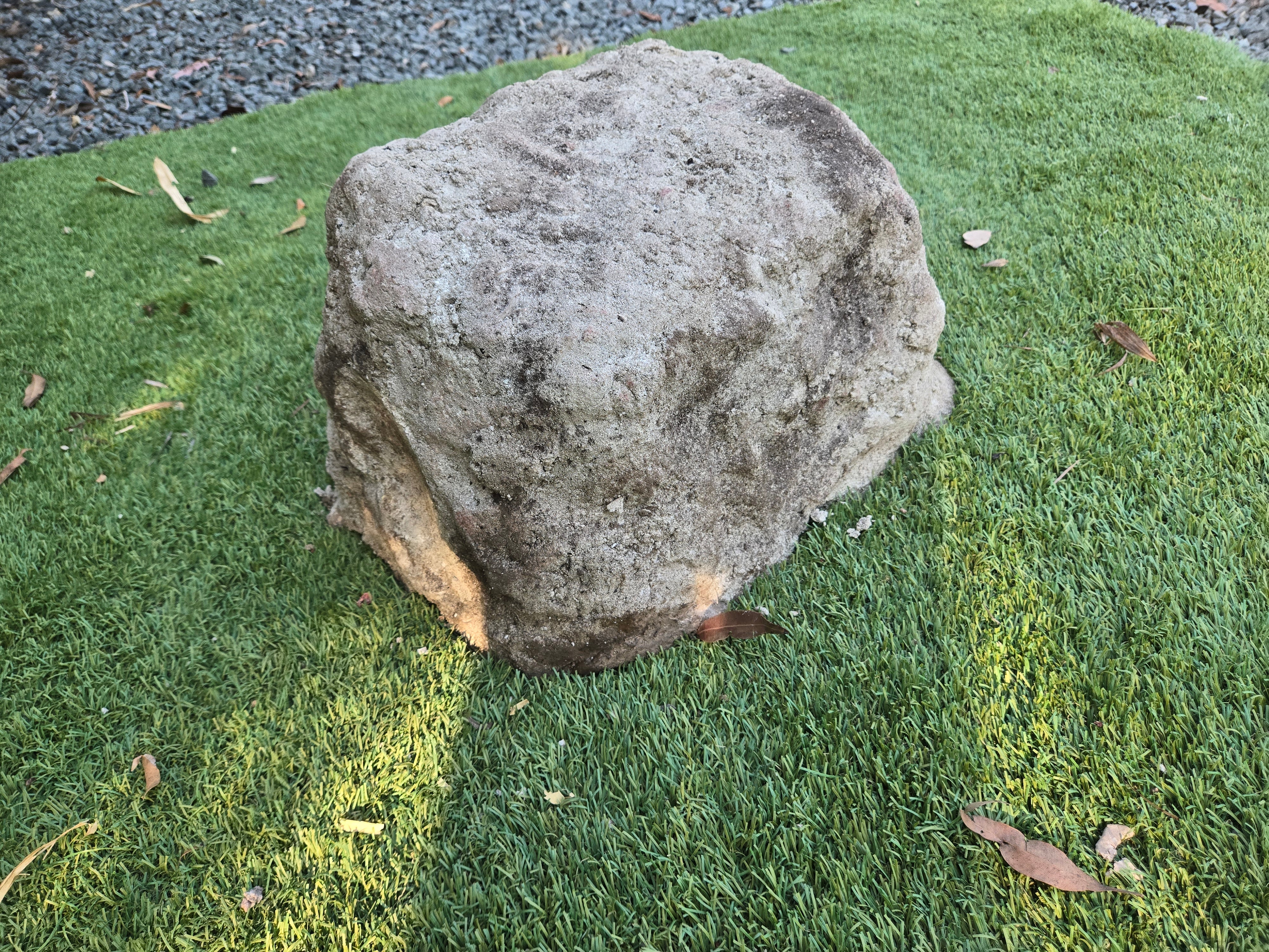 Memorial Rock Urn 2208 Large Natural Riversand