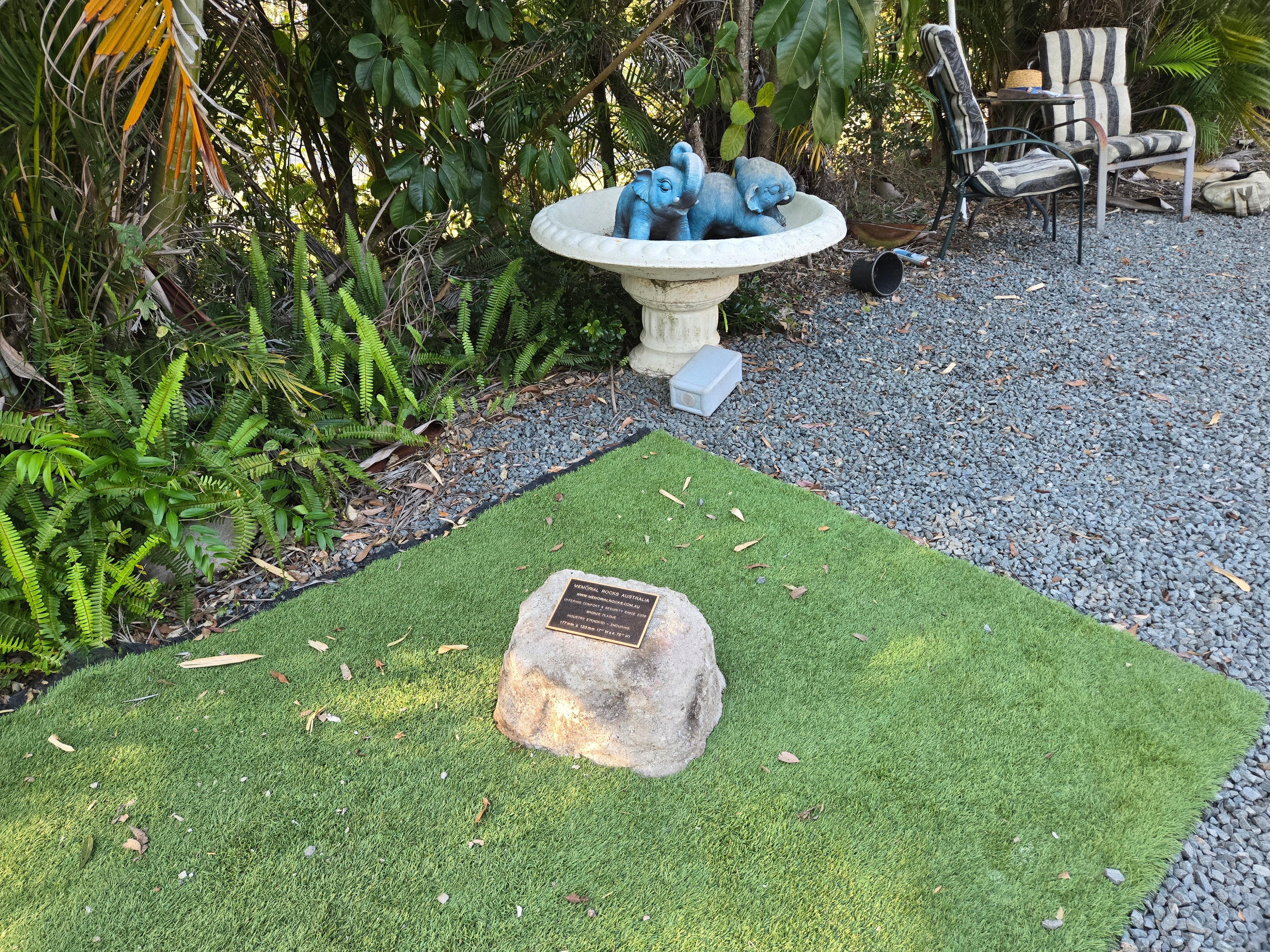 Memorial Rock Urn 2208 Large Natural Riversand