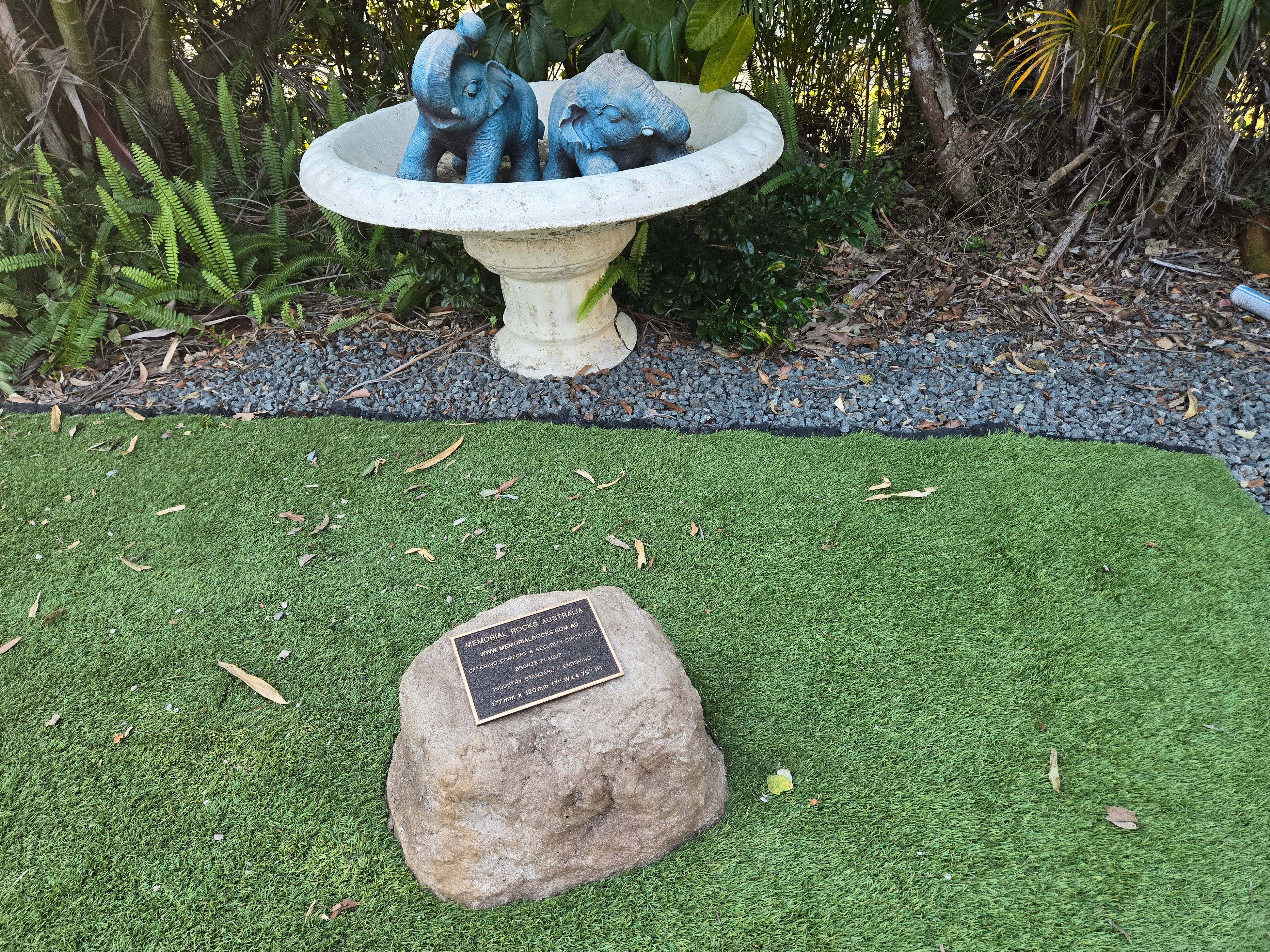 Memorial Rock Urn 2209 Large Natural Riversand