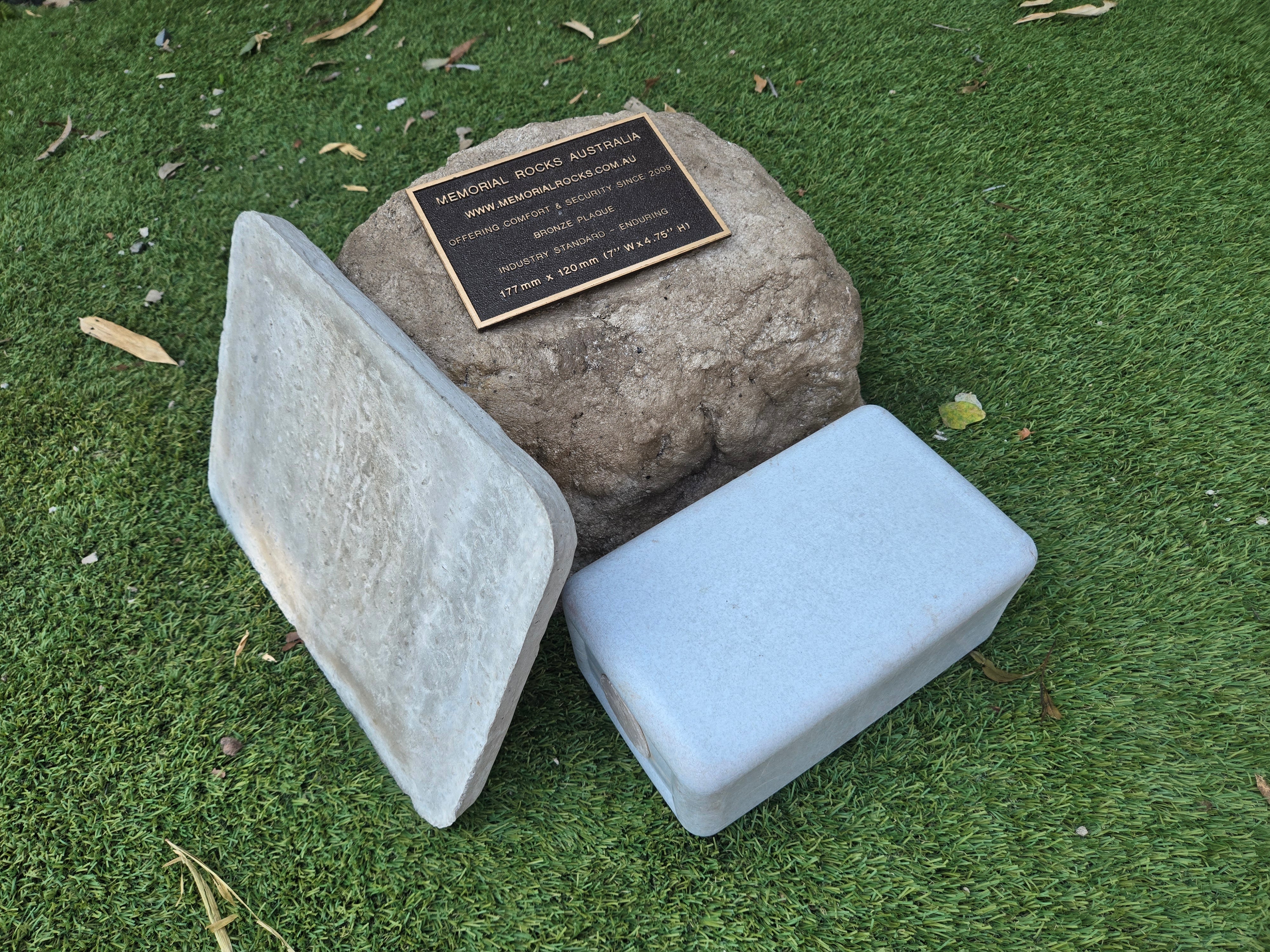 Memorial Rock Urn 2209 Large Natural Riversand