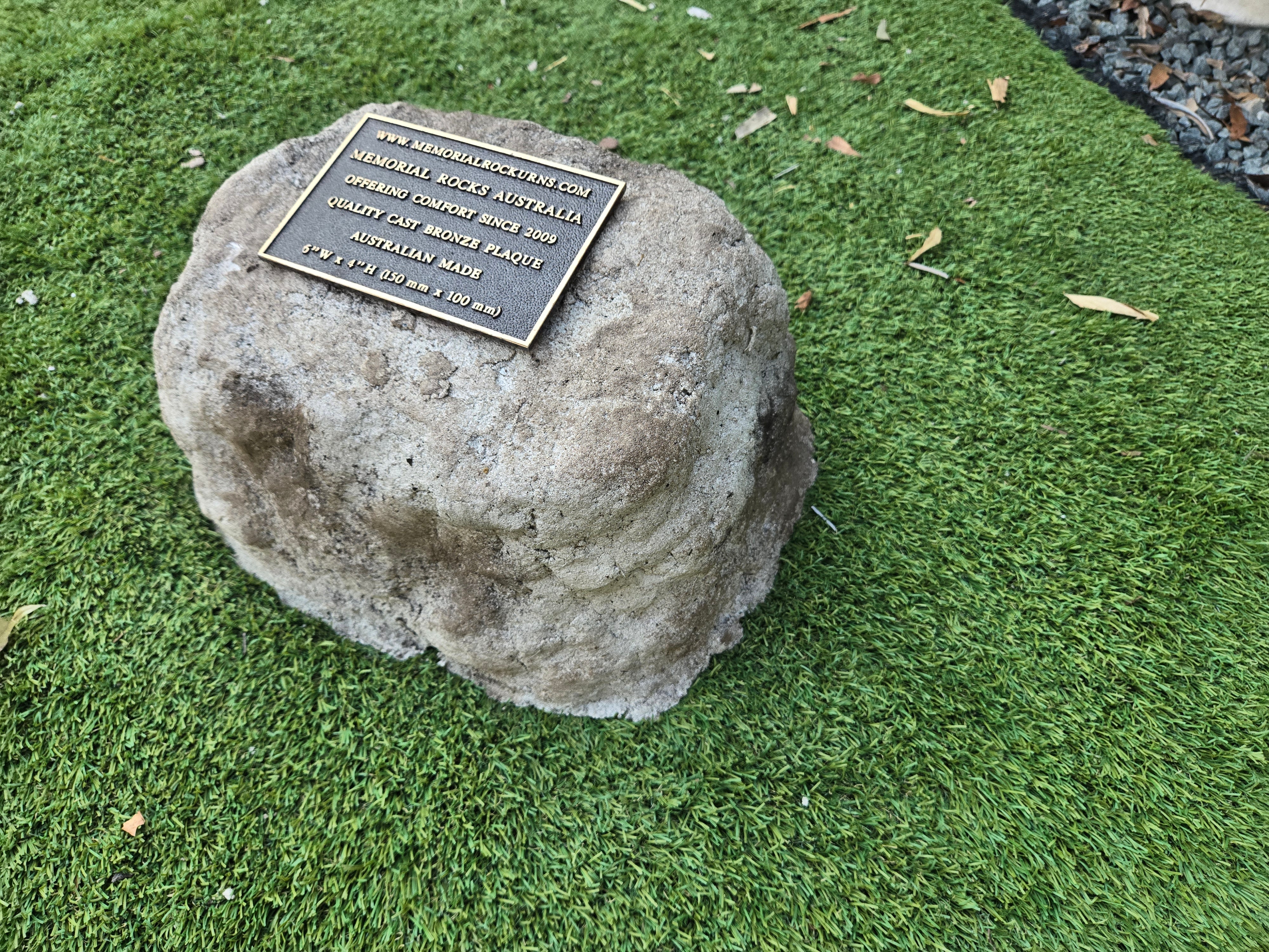 Memorial Rock Urn 2211 Medium Natural Riversand