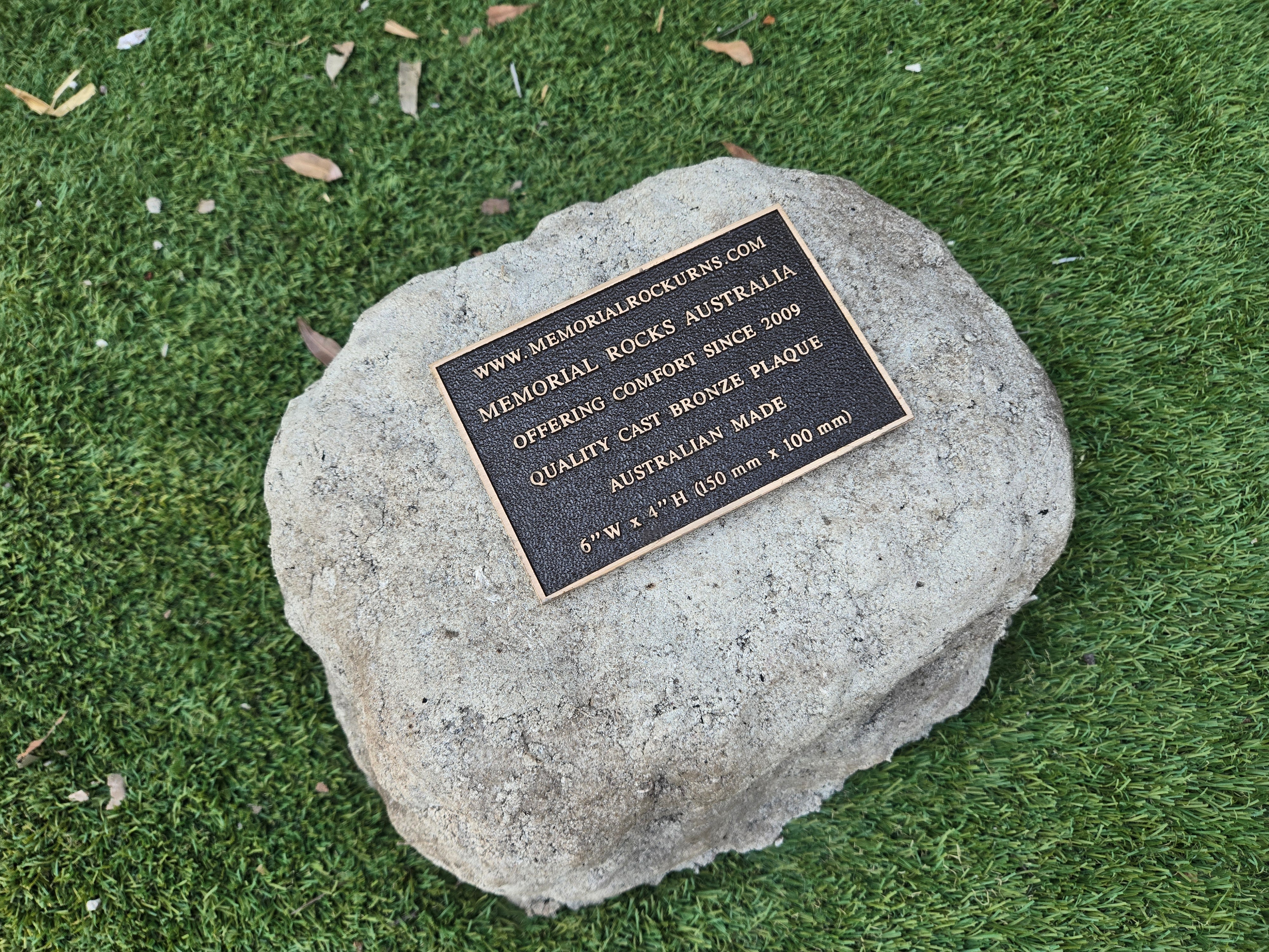Memorial Rock Urn 2213 Medium Natural Riversand