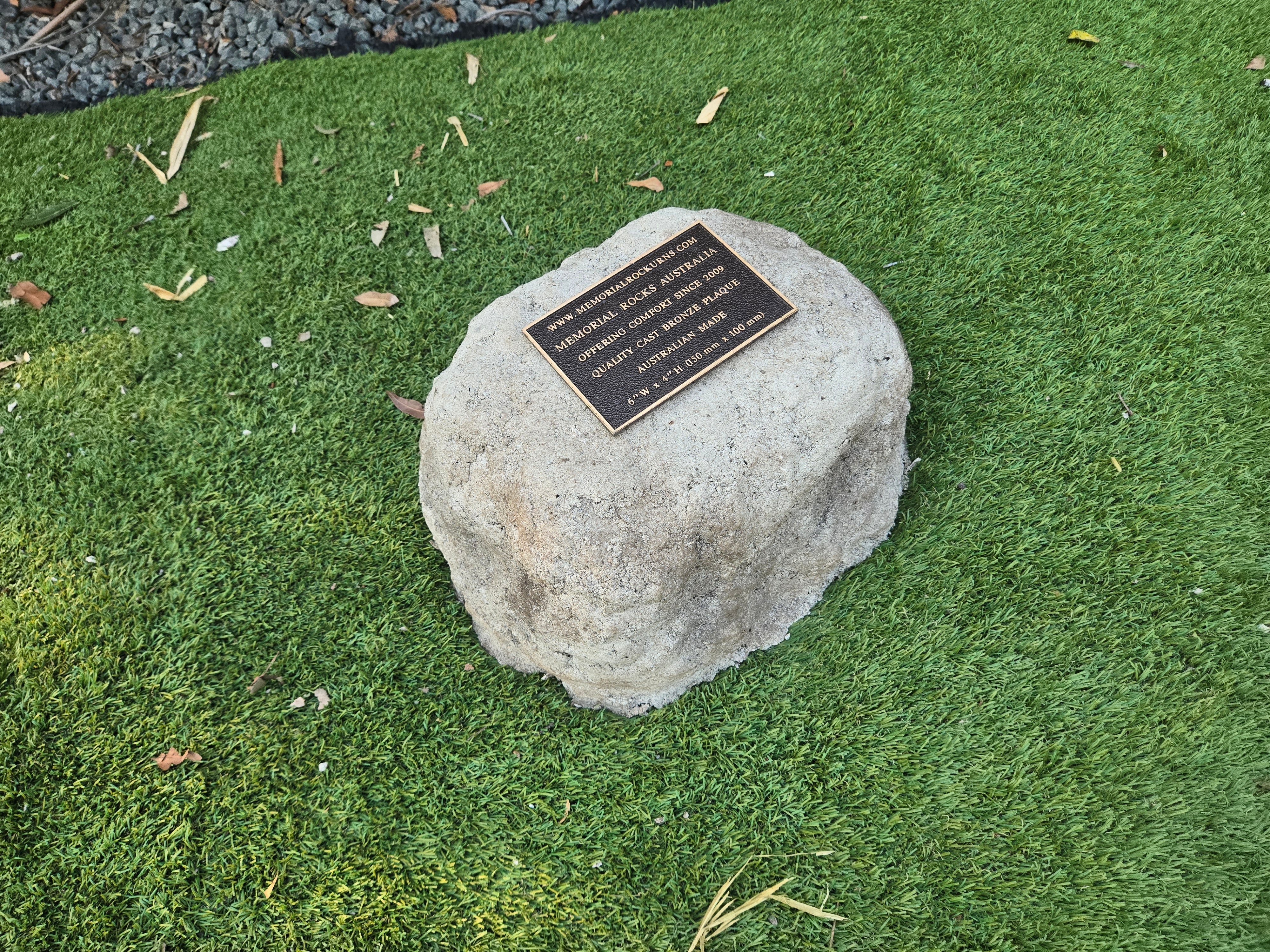 Memorial Rock Urn 2213 Medium Natural Riversand