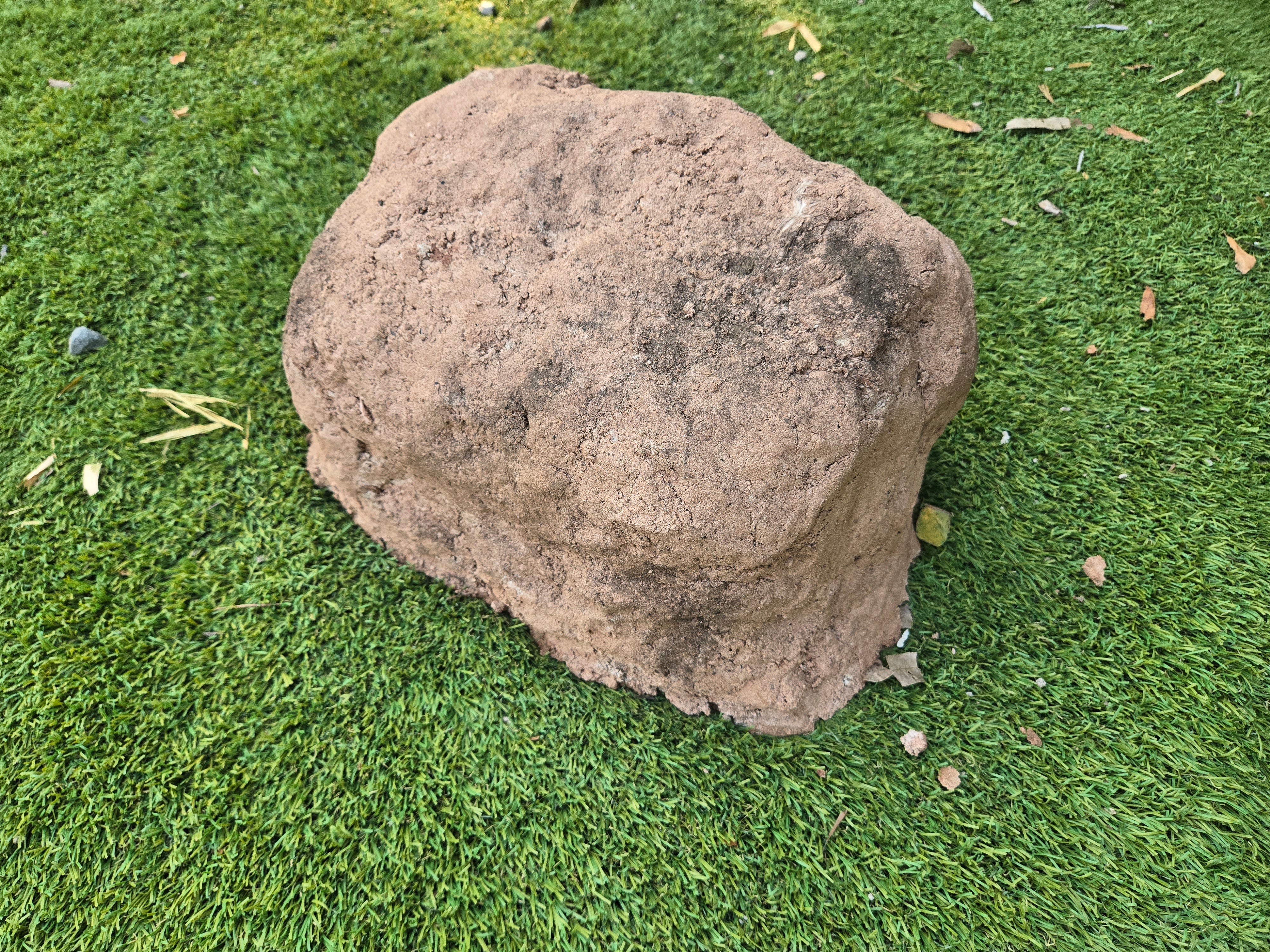 Memorial Rock Urn  2214 Regular Brown