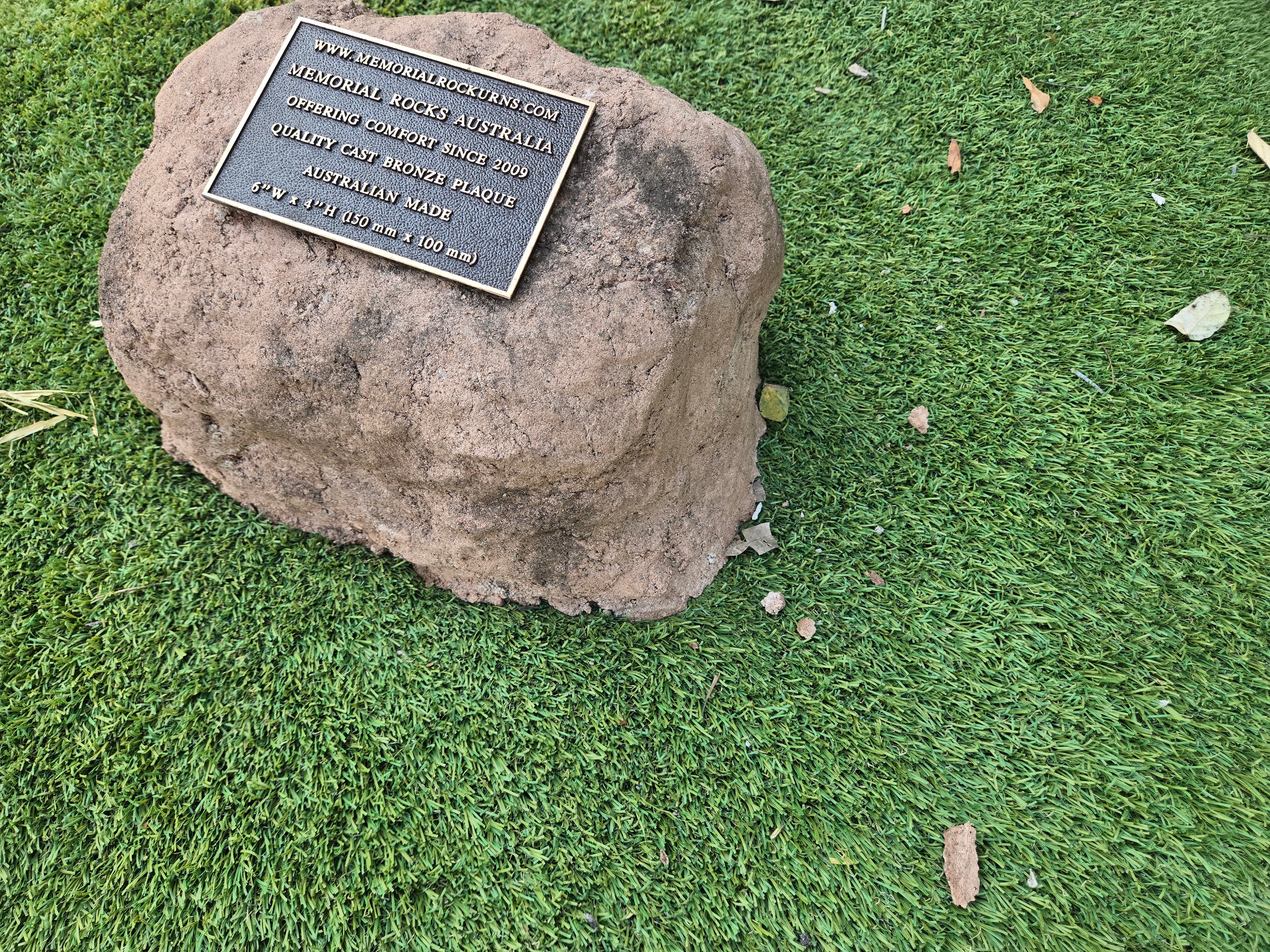Memorial Rock Urn  2214 Regular Brown