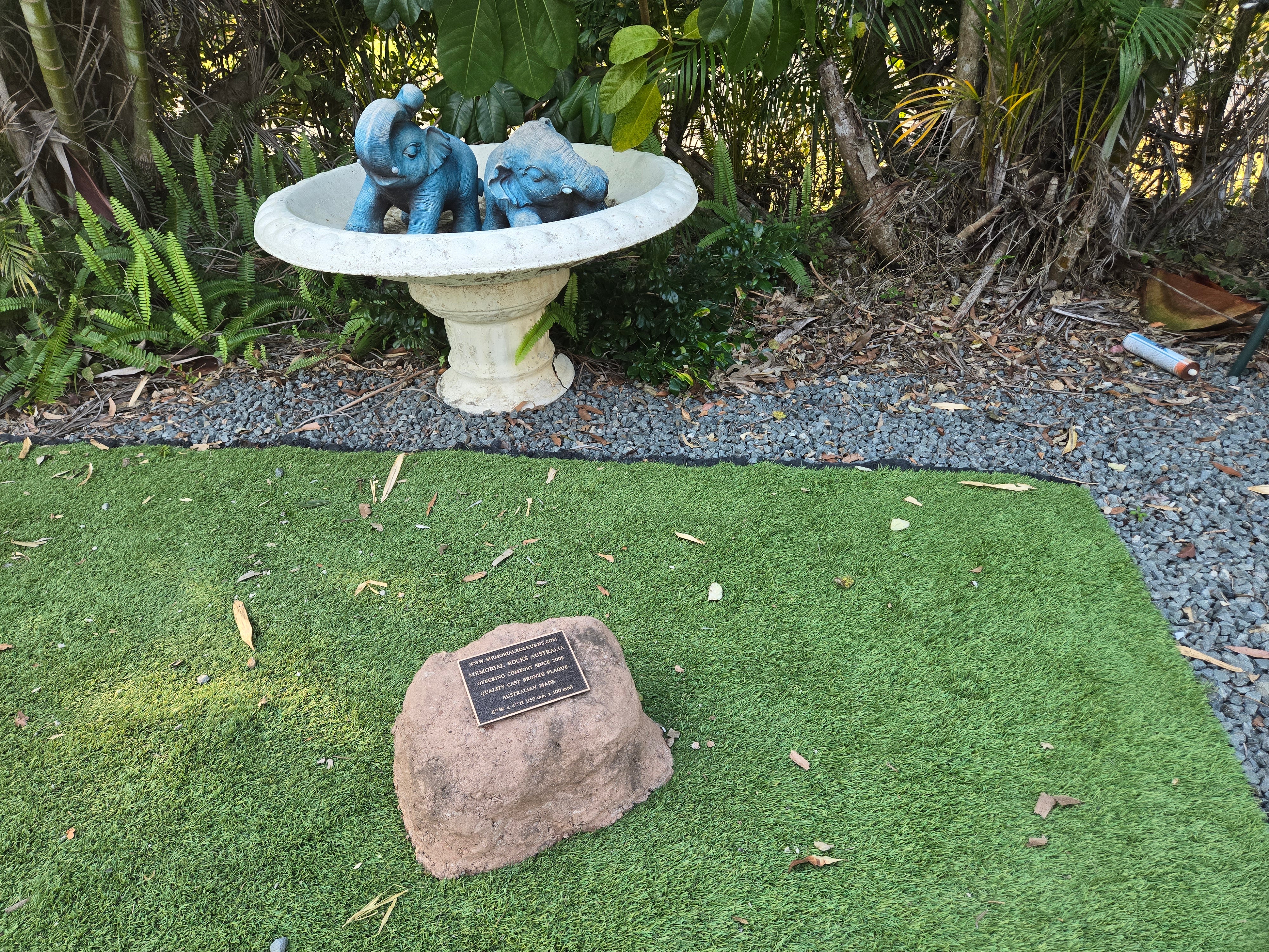 Memorial Rock Urn  2214 Regular Brown