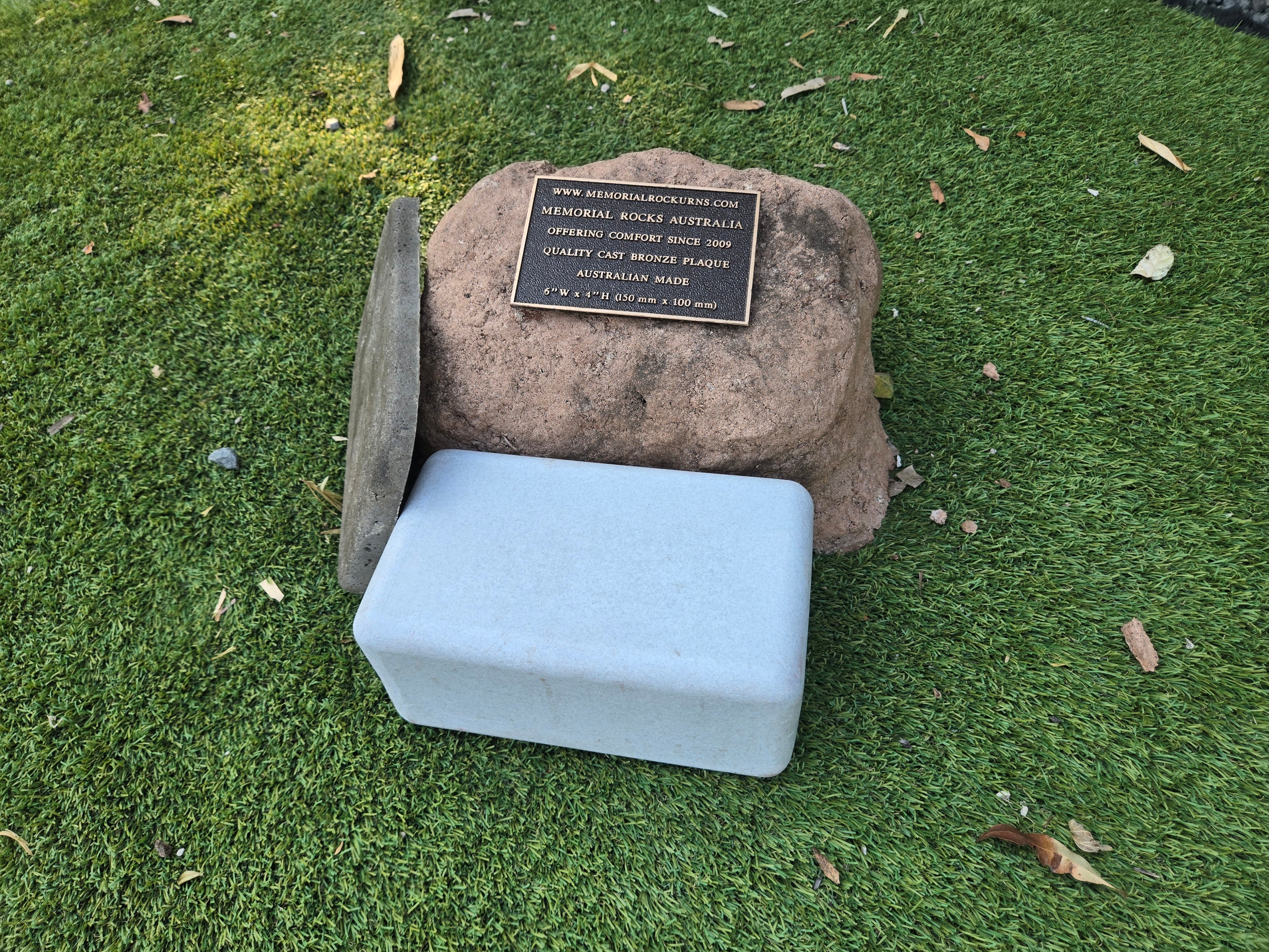 Memorial Rock Urn  2214 Regular Brown
