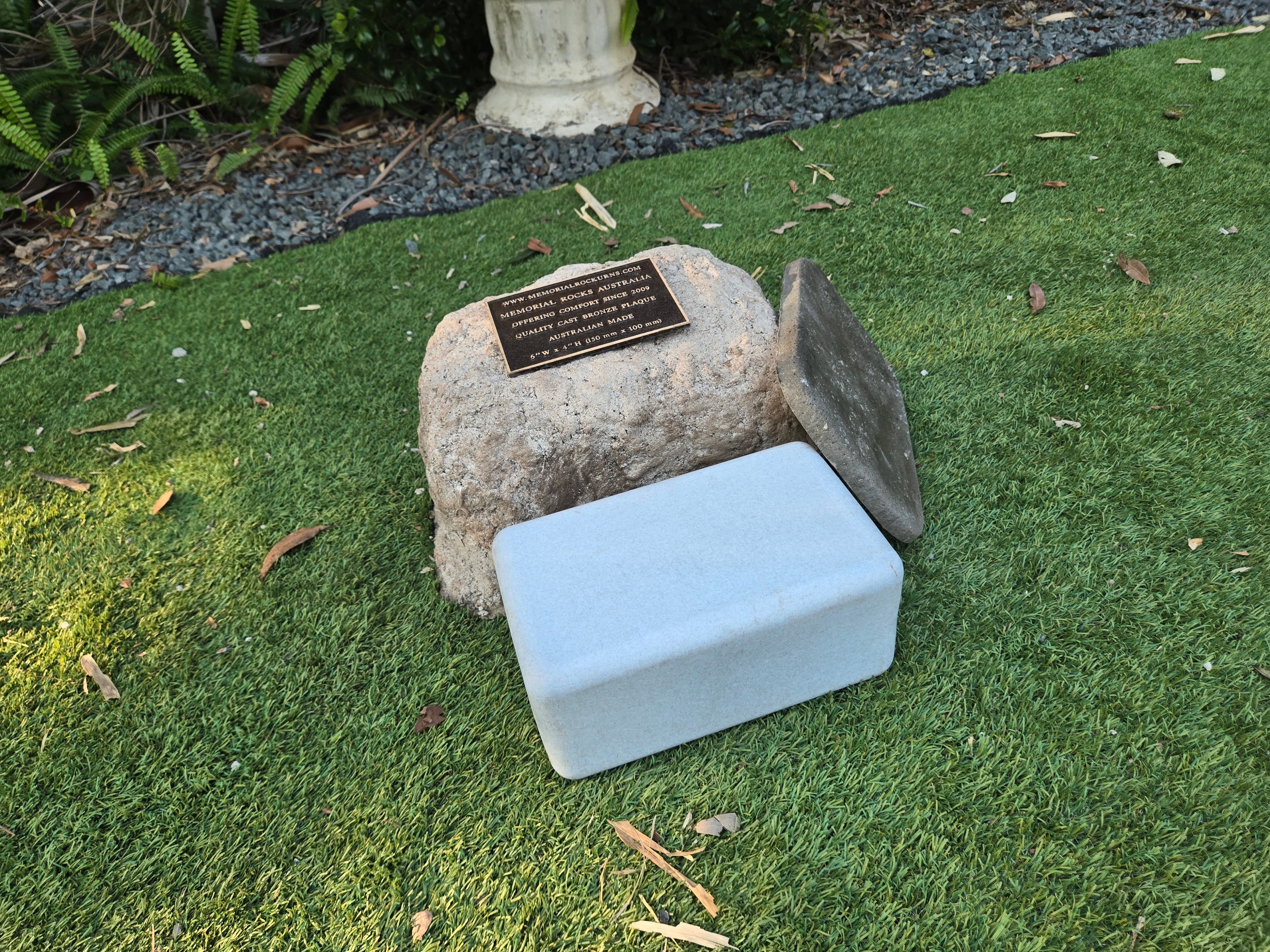 Memorial Rock Urn  2215 Regular Natural Riversand