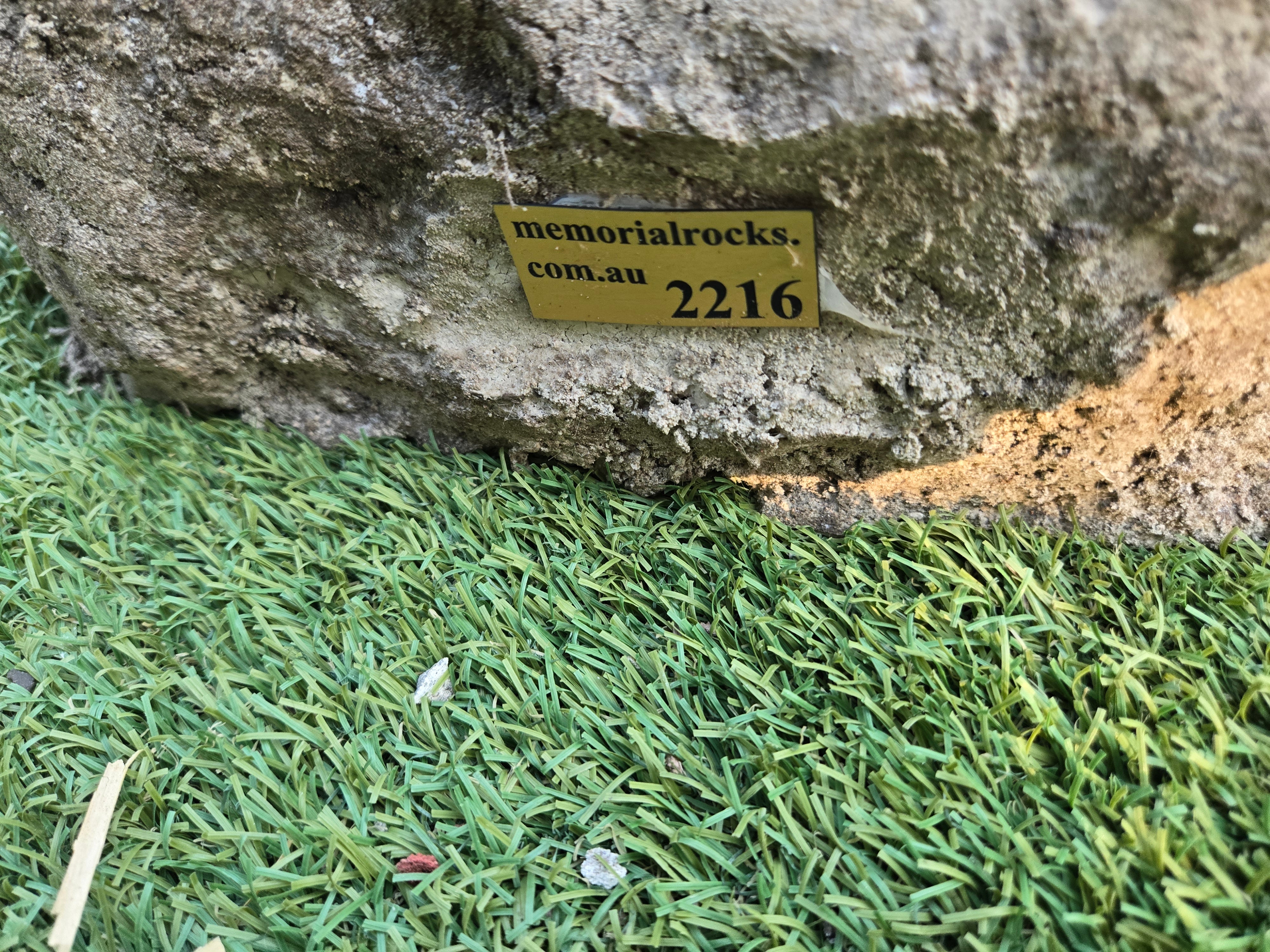 Memorial Rock Urn  2216 Regular Natural Riversand